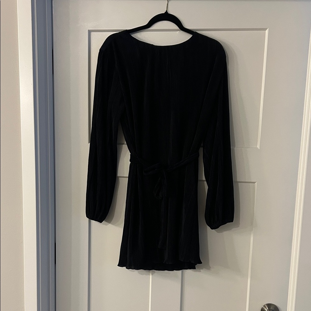 Abercrombie & Fitch Black Long Sleeve Tie-Waist Plisse Dress